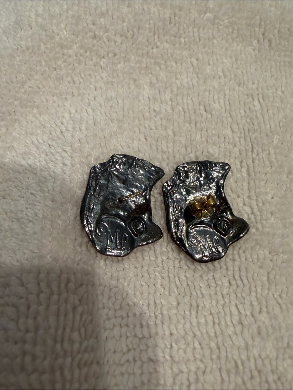 Mignon Faget Silver Oyster Earrings - Picture 2 of 2